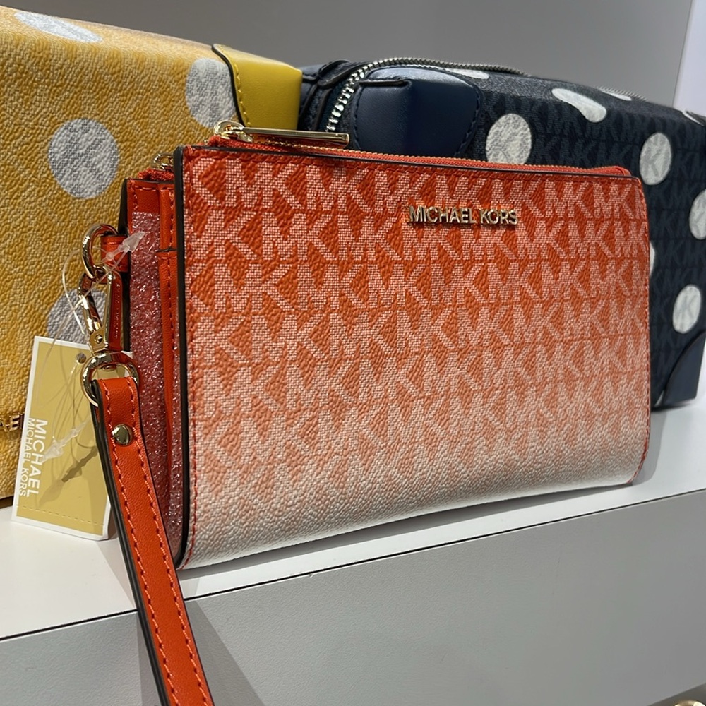 Michael Kors Jet Set Large Ombré Signature Logo Wristlet Smartphone Holder Walle